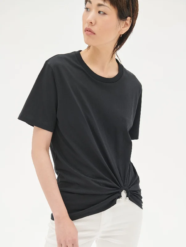 Tee-shirt en jersey de coton noir détail bijou